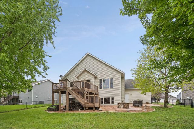937 S Cedar Street, Belle Plaine, MN 56011