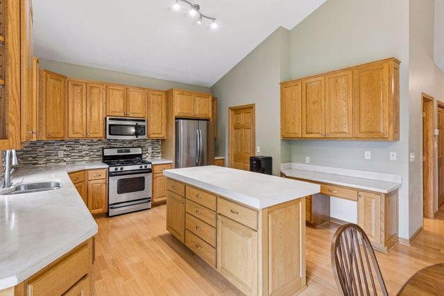 937 S Cedar Street, Belle Plaine, MN 56011