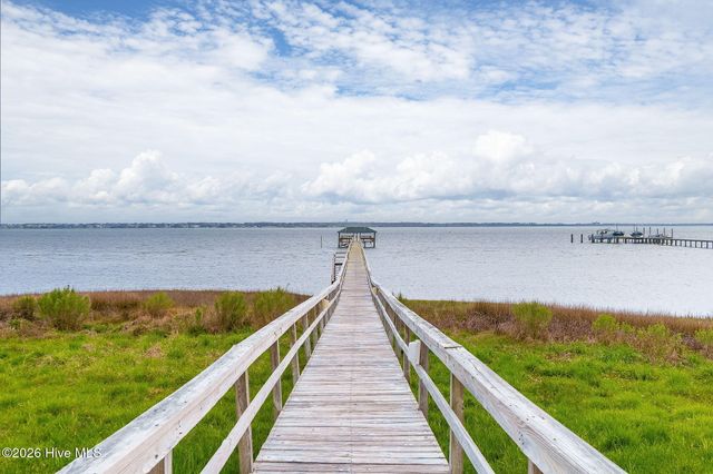 206 Glenn Abby Drive, Morehead City, NC 28557