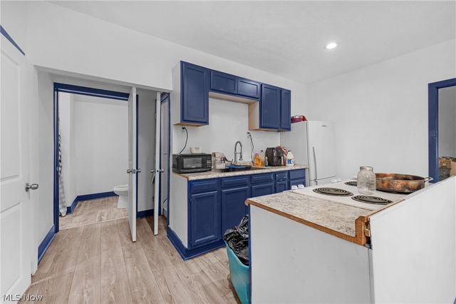 3208 E 66th Street, Cleveland, OH 44127