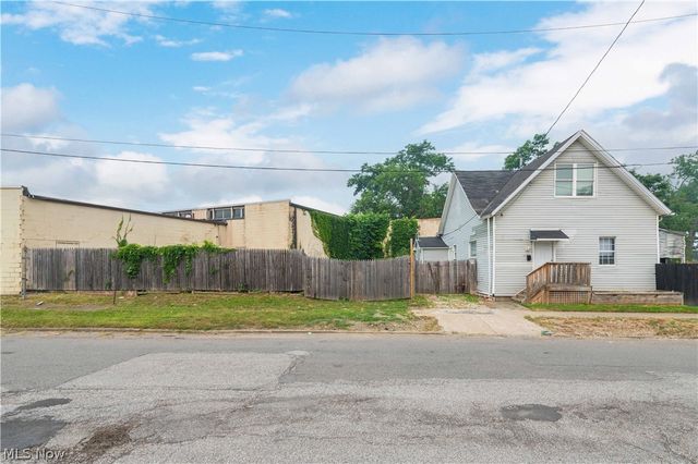 3208 E 66th Street, Cleveland, OH 44127