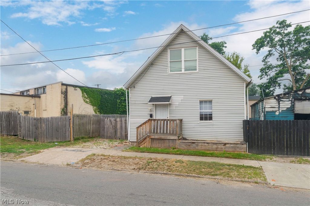 3208 E 66th Street, Cleveland, OH 44127