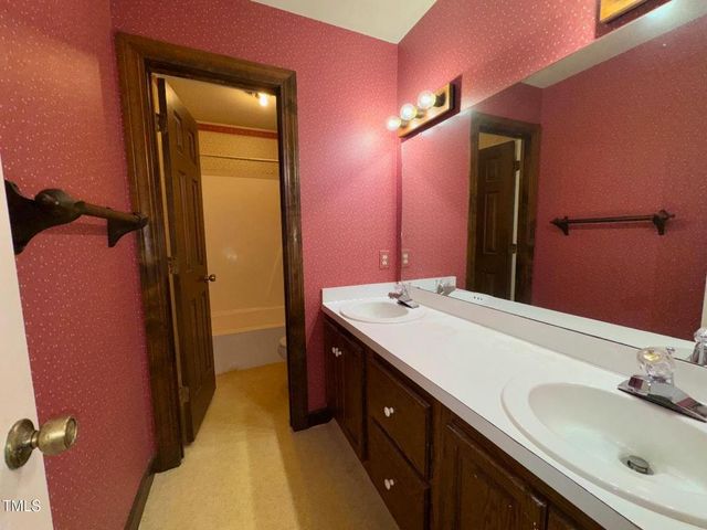 1744 Parker Lane, Henderson, NC 27536