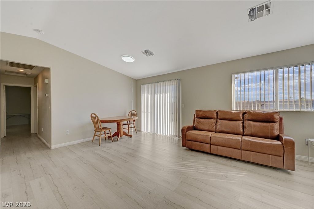 2025 Hollow Oak Avenue, North Las Vegas, NV 89031 — photo 4