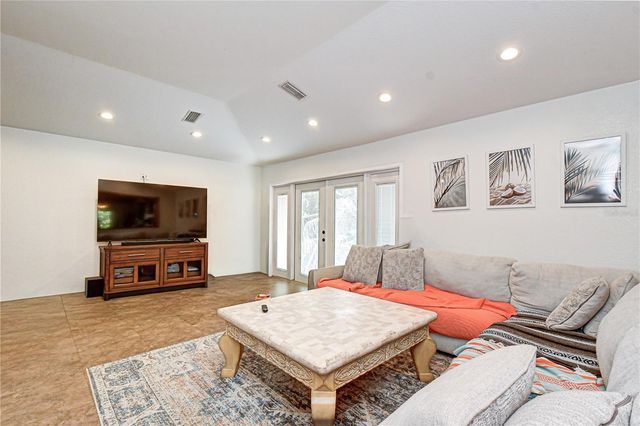 3437 59TH STREET N, St Petersburg, FL 33710