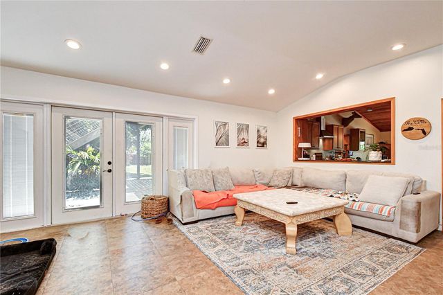 3437 59TH STREET N, St Petersburg, FL 33710