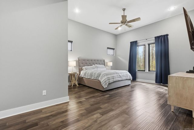 6736 HILO, Benton, AR 72019