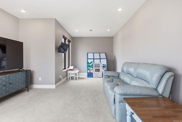 6736 HILO, Benton, AR 72019