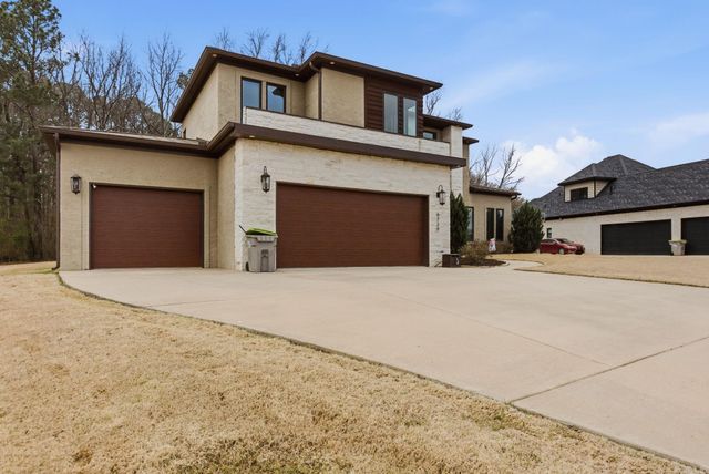 6736 HILO, Benton, AR 72019