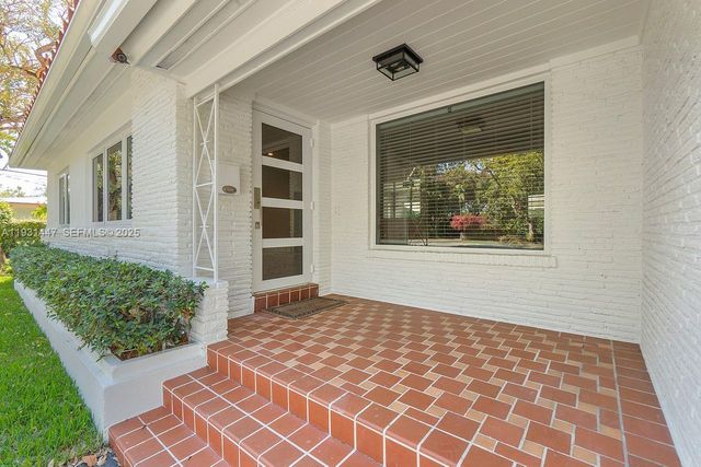 6820 Granada Blvd, Coral Gables, FL 33146