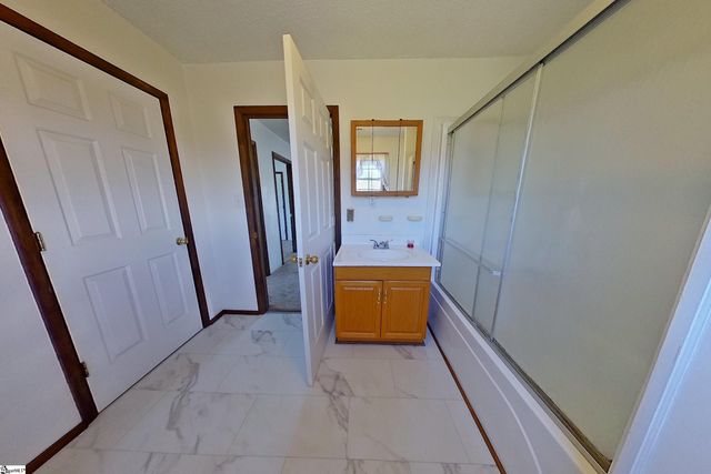 186 Stover And Hurley Drive, Gray Court, SC 29645