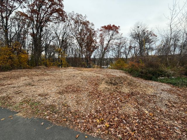 Lonsdale Street, Waterbury, CT 06701