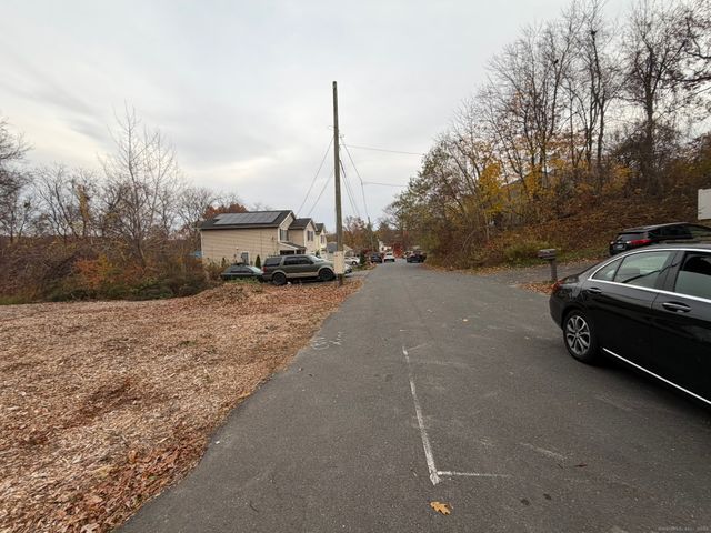 Lonsdale Street, Waterbury, CT 06701