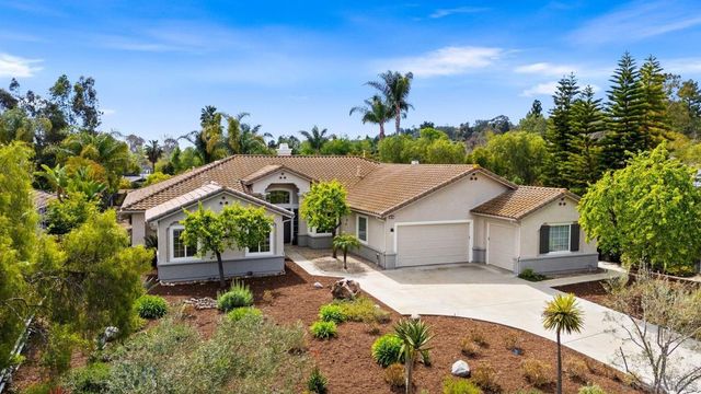 860 Calle Santa Cruz, Encinitas, CA 92024