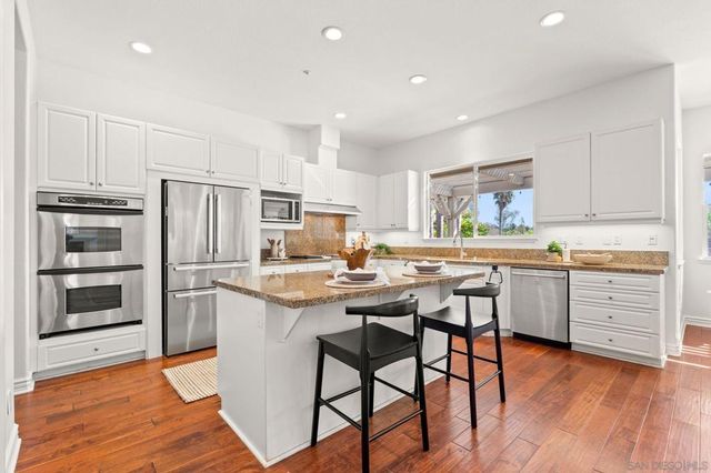 860 Calle Santa Cruz, Encinitas, CA 92024