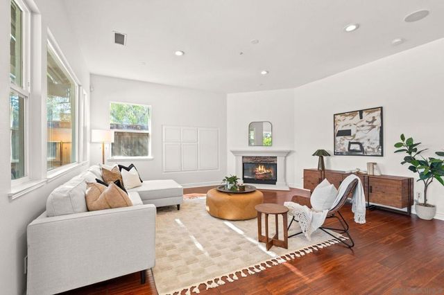 860 Calle Santa Cruz, Encinitas, CA 92024