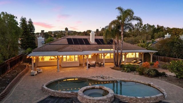 860 Calle Santa Cruz, Encinitas, CA 92024