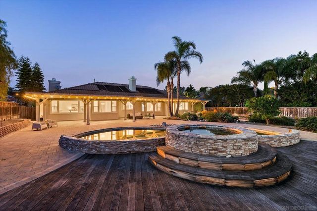 860 Calle Santa Cruz, Encinitas, CA 92024