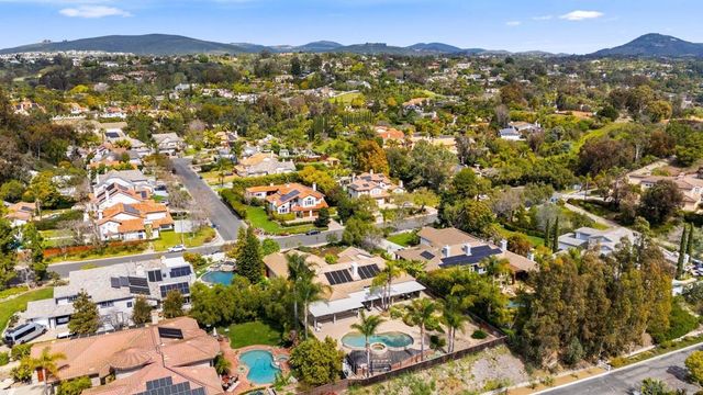 860 Calle Santa Cruz, Encinitas, CA 92024