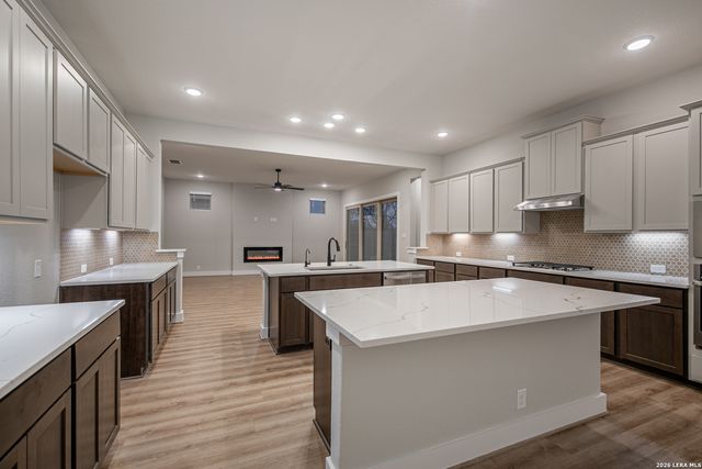 102 Kari Drive, Castroville, TX 78009