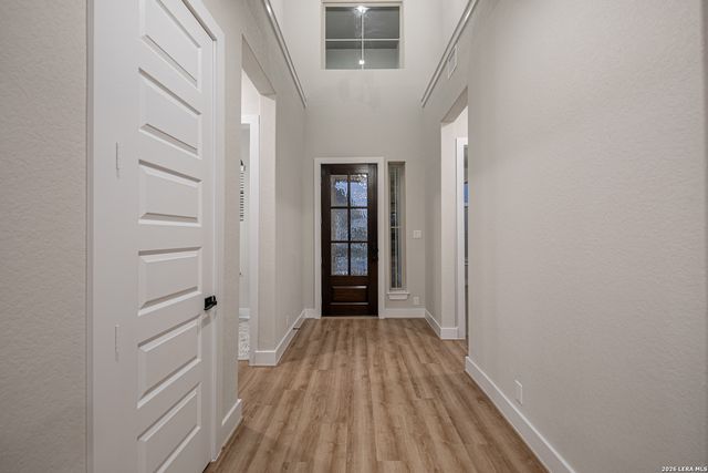 102 Kari Drive, Castroville, TX 78009