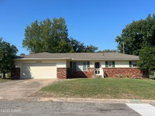 2730 Massachusetts Avenue, Joplin, MO 64804