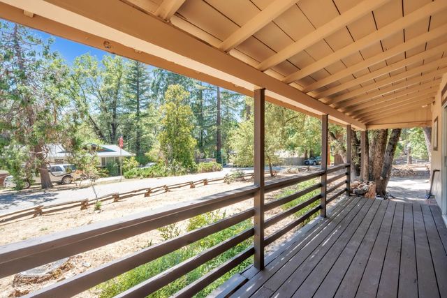 19481 Murphy Rd, Pine Grove, CA 95665