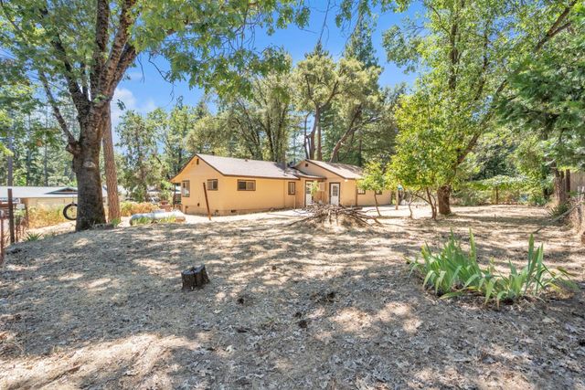 19481 Murphy Rd, Pine Grove, CA 95665