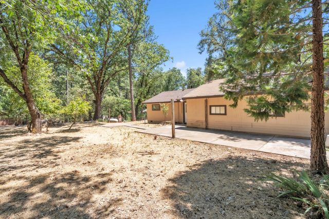 19481 Murphy Rd, Pine Grove, CA 95665