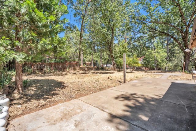 19481 Murphy Rd, Pine Grove, CA 95665
