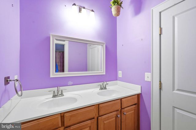 8095 N FORK BLVD, Easton, MD 21601
