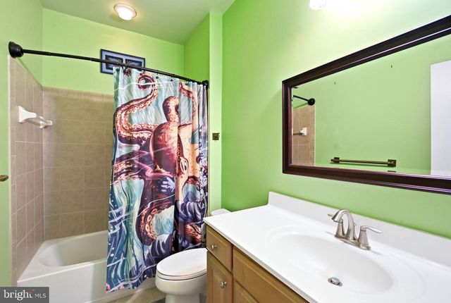 8095 N FORK BLVD, Easton, MD 21601