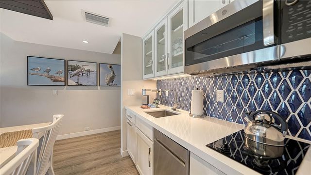 225 SANDS POINT ROAD 7205, Longboat Key, FL 34228