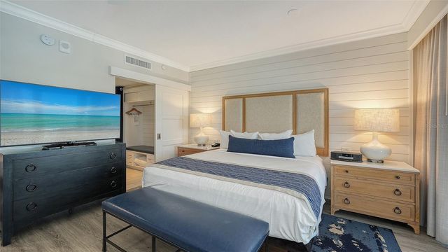 225 SANDS POINT ROAD 7205, Longboat Key, FL 34228