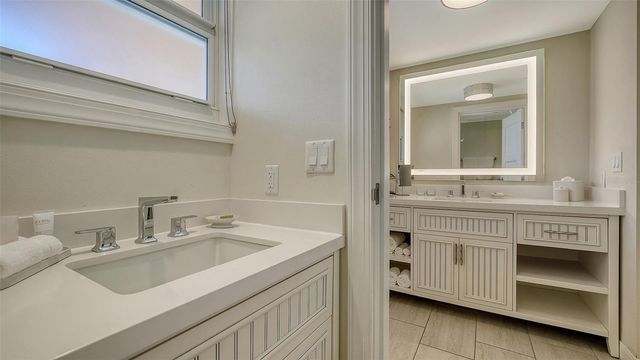 225 SANDS POINT ROAD 7205, Longboat Key, FL 34228