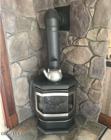 107 E Montgomery Street, Johnstown, NY 12095