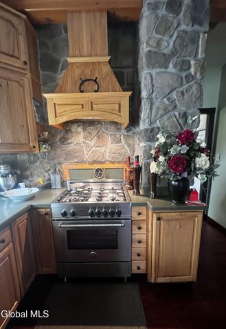 107 E Montgomery Street, Johnstown, NY 12095