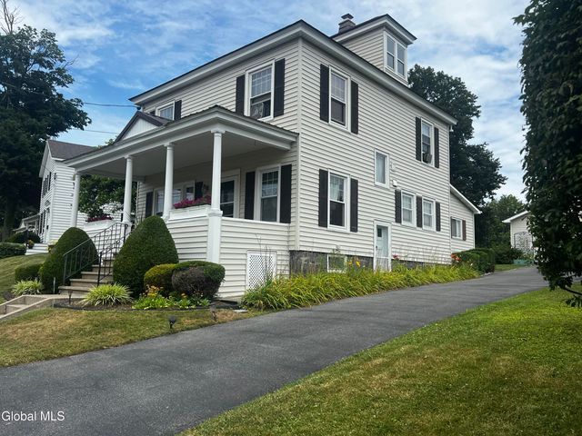 107 E Montgomery Street, Johnstown, NY 12095