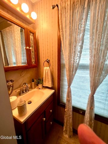 107 E Montgomery Street, Johnstown, NY 12095