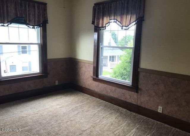 107 E Montgomery Street, Johnstown, NY 12095