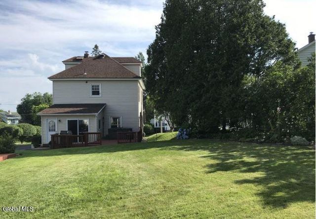 107 E Montgomery Street, Johnstown, NY 12095