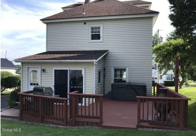 107 E Montgomery Street, Johnstown, NY 12095