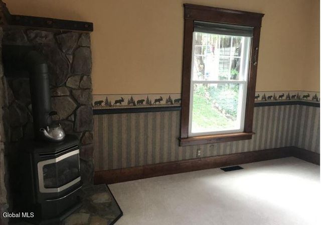 107 E Montgomery Street, Johnstown, NY 12095