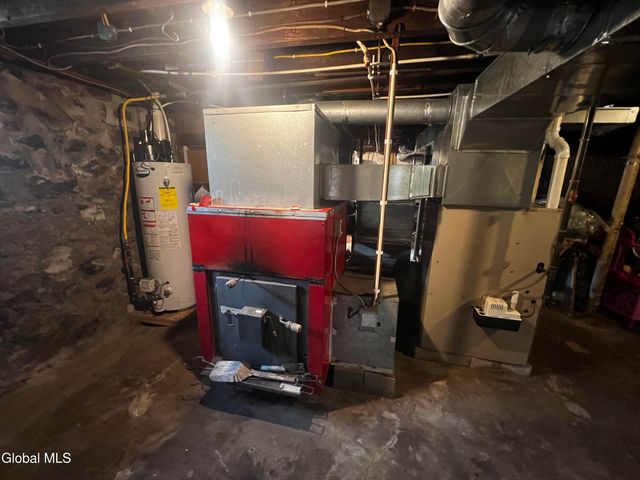 107 E Montgomery Street, Johnstown, NY 12095