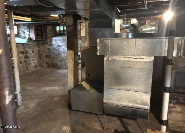 107 E Montgomery Street, Johnstown, NY 12095