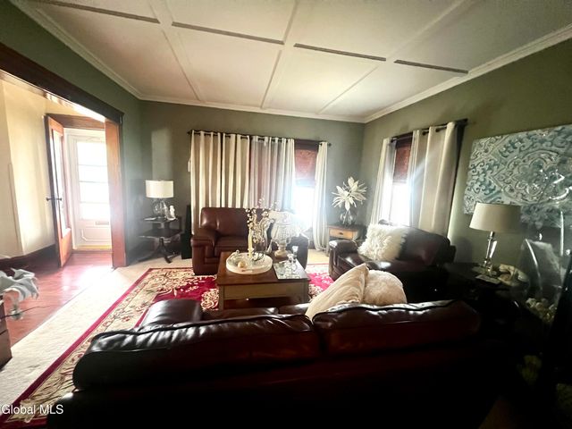 107 E Montgomery Street, Johnstown, NY 12095