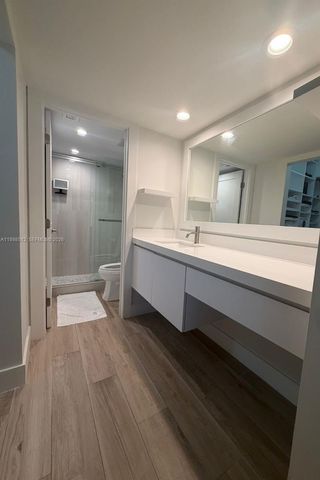 1925 Brickell Ave 2003, Miami, FL 33129