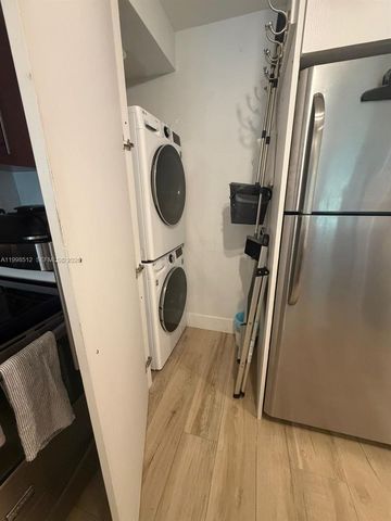 1925 Brickell Ave 2003, Miami, FL 33129