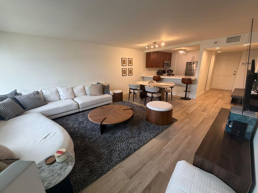 1925 Brickell Ave 2003, Miami, FL 33129