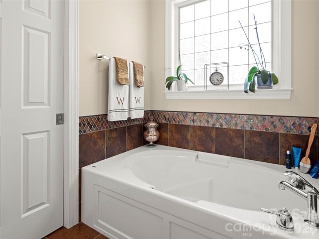 47 Drakes Meadow Lane, Arden, NC 28704